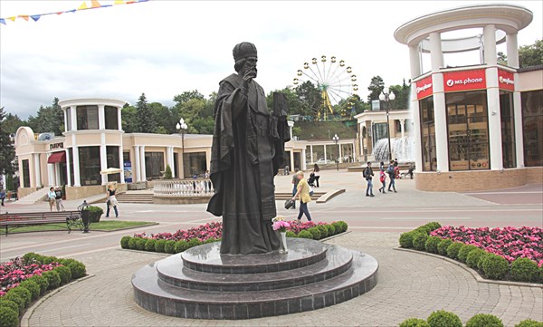 048-Памятник Николаю Чудотворцу